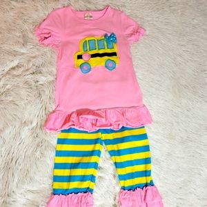 School bus Capri set